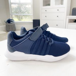 Navig8 Navy Sneakers Solution-88k B12